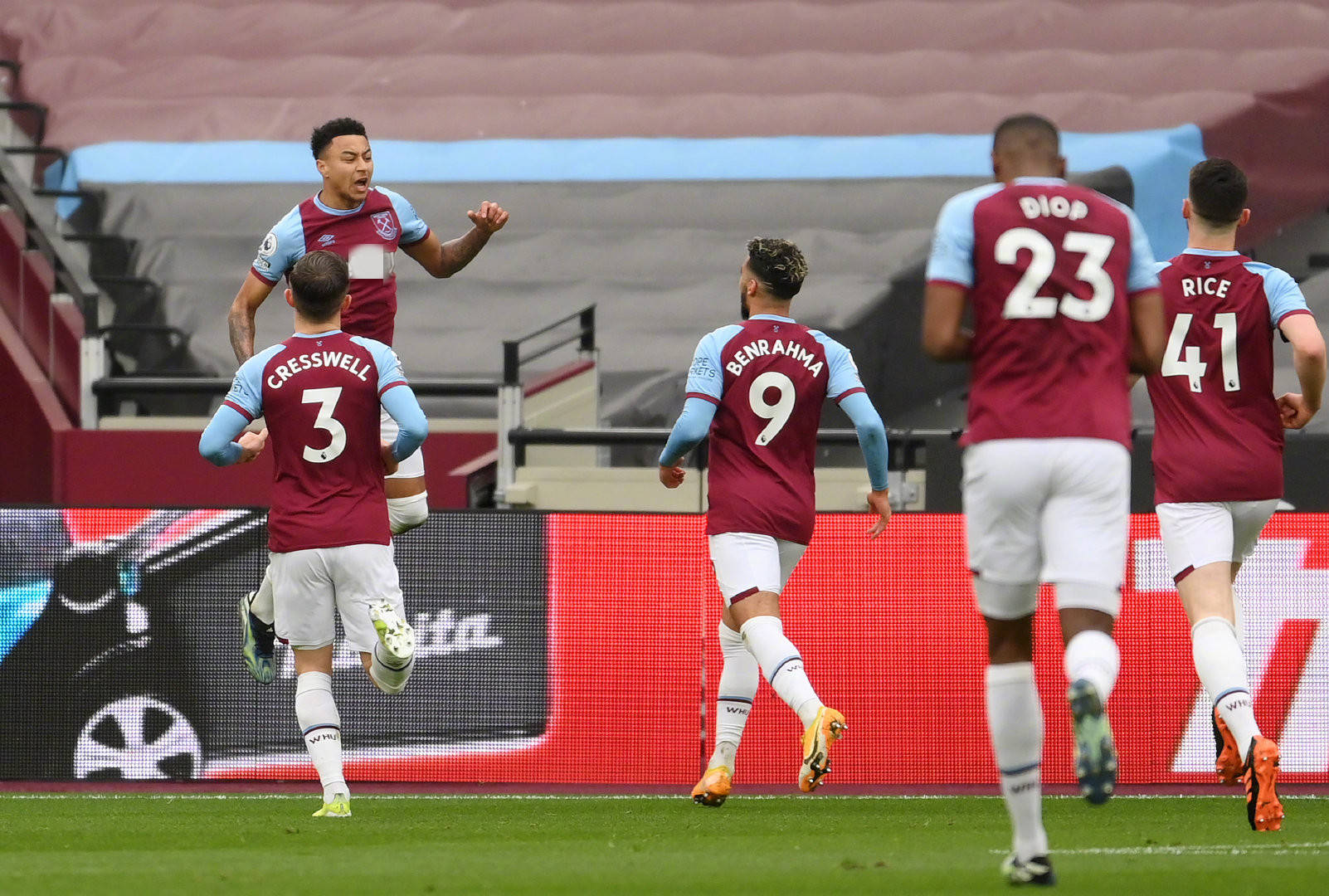 接對話尤為 接對話尤為